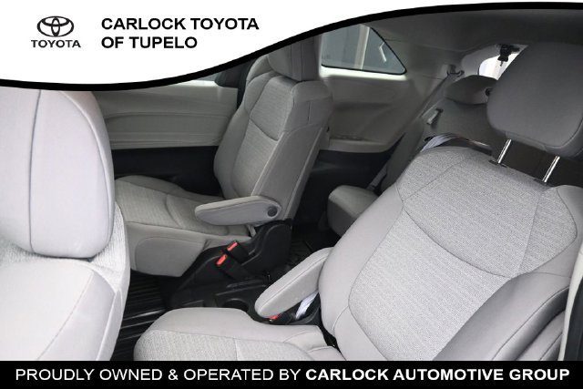 Used 2023 Toyota Sienna LE FWD image 17