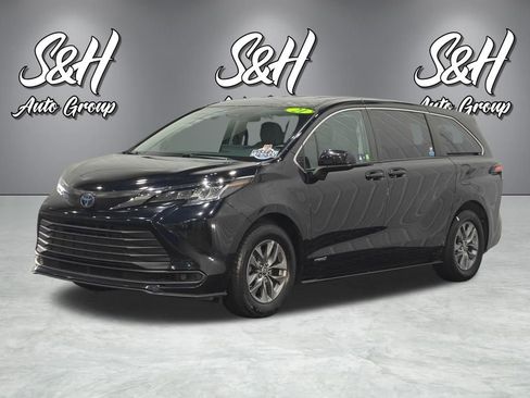 Used 2021 Toyota Sienna LE FWD image 14
