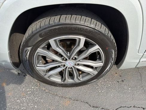 Used 2018 GMC Terrain Denali w/ Advanced Safety Package image 10