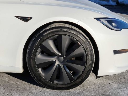 Used 2023 Tesla Model S image 8
