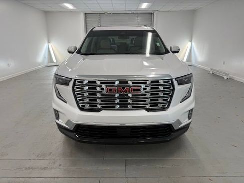 Used 2024 GMC Acadia Denali image 2