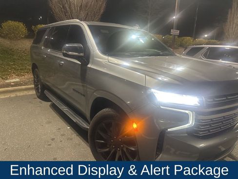 Used 2021 Chevrolet Suburban Premier w/ Premium Package image 8