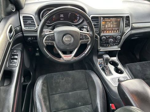 Used 2017 Jeep Grand Cherokee Trailhawk image 28