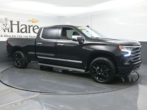 Used 2024 Chevrolet Silverado 1500 High Country w/ High Country Premium Package AWD/4WD image 6