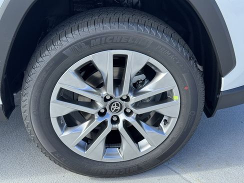 New 2025 Toyota RAV4 XLE Premium image 15