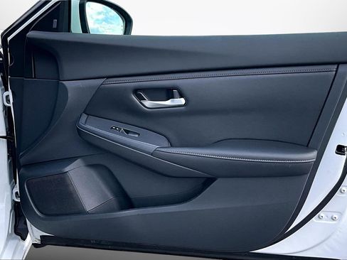 Used 2022 Nissan Sentra SV w/ All-Weather Package FWD image 19