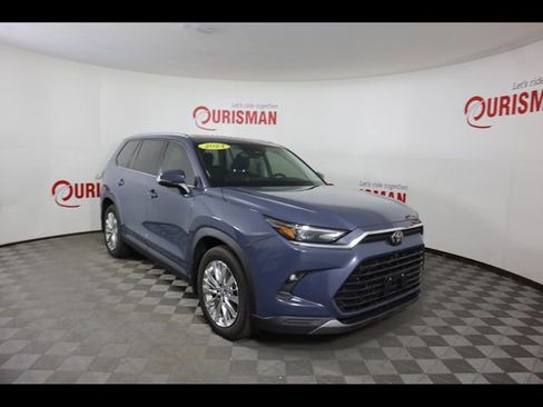 Used 2024 Toyota Grand Highlander AWD image 14