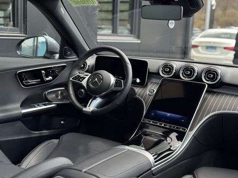 Used 2025 Mercedes-Benz C 300 4MATIC Sedan image 53