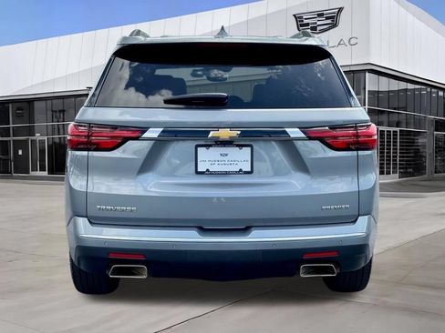 Used 2023 Chevrolet Traverse Premier FWD image 7