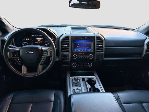 Used 2020 Ford Expedition XLT w/ Equipment Group 201A AWD/4WD image 24