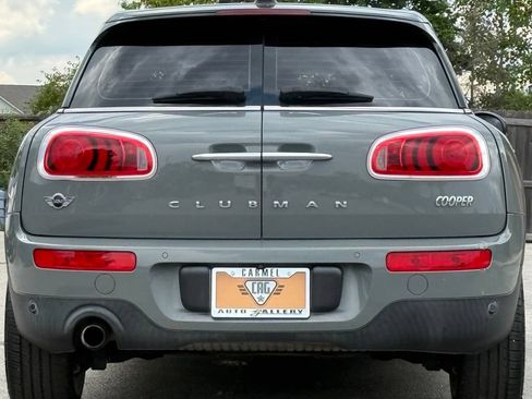 Used 2016 MINI Cooper Clubman FWD image 4
