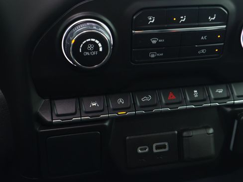 Used 2023 Chevrolet Silverado 1500 Custom image 27