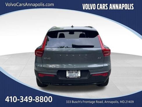 Certified 2023 Volvo XC40 B5 Plus w/ Climate Package image 7