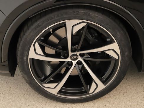 Certified 2023 Audi SQ7 Prestige image 34