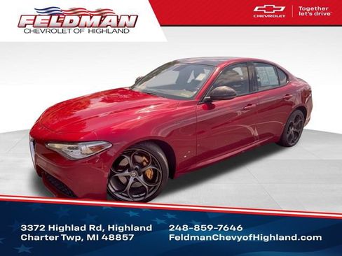 Used 2017 Alfa Romeo Giulia Ti w/ TI 19" Sport Package RWD image 1