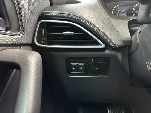 Used 2018 Jaguar F-PACE S image 16