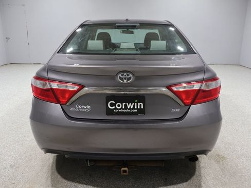 Used 2015 Toyota Camry SE FWD image 3