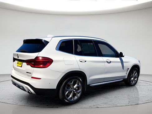 Used 2021 BMW X3 xDrive30i AWD/4WD image 3