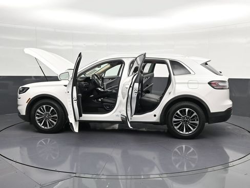 Used 2023 Lincoln Nautilus Reserve FWD image 39