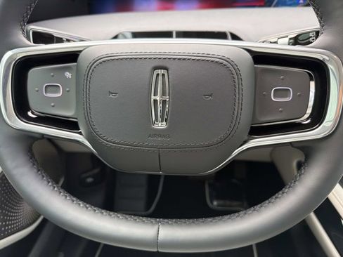 New 2026 Lincoln Nautilus Reserve AWD/4WD image 26