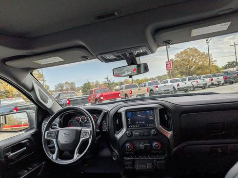 Used 2019 Chevrolet Silverado 1500 RST image 22