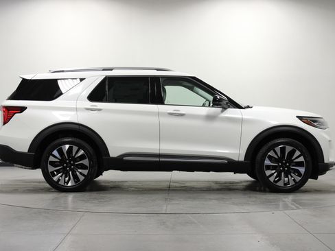 New 2026 Ford Explorer Platinum AWD/4WD image 3