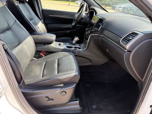 Used 2022 Jeep Grand Cherokee Limited AWD/4WD image 15