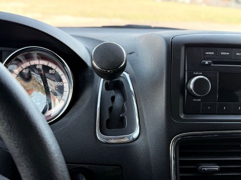 Used 2016 Dodge Grand Caravan SE w/ Quick Order Package 29E SE image 34