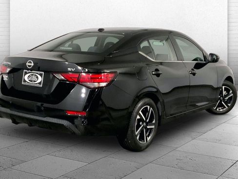 Used 2024 Nissan Sentra SV FWD image 13