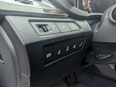 Used 2015 Hyundai Santa Fe Limited w/ Option Group 04 image 11