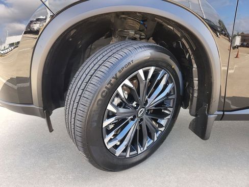 Certified 2025 Nissan Rogue SL w/ Tech Package image 33