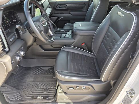 Used 2025 GMC Sierra 2500 AT4X AWD/4WD image 10