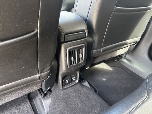 Used 2018 Jeep Compass Limited image 28