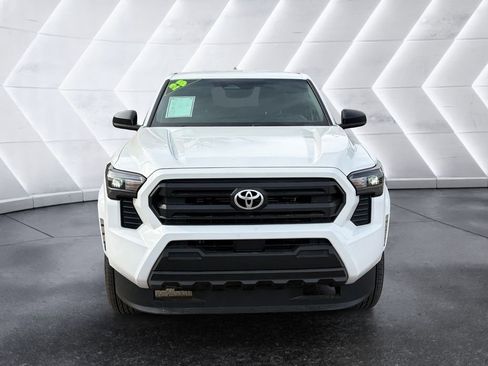 Used 2025 Toyota Tacoma SR RWD image 2