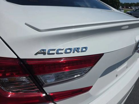 Used 2019 Honda Accord Sport image 11