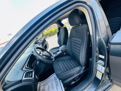 Used 2017 Ford Fusion SE FWD image 14