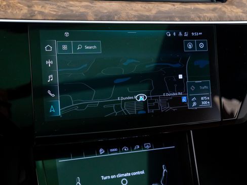 Used 2022 Audi e-tron Premium Plus w/ Premium Plus Package image 30