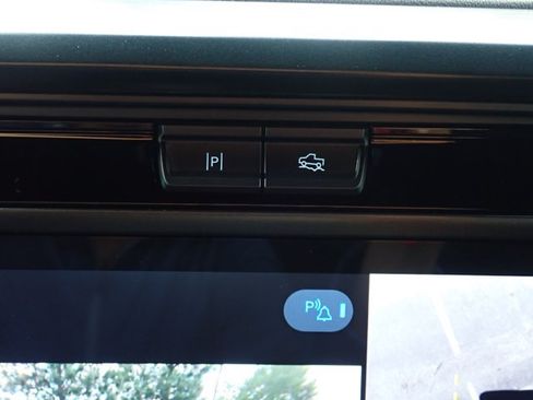 Used 2025 Ford F150 Raptor AWD/4WD image 18