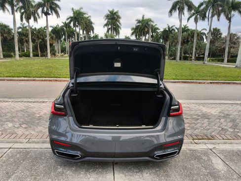 Used 2020 BMW 750i xDrive w/ Executive Package image 13