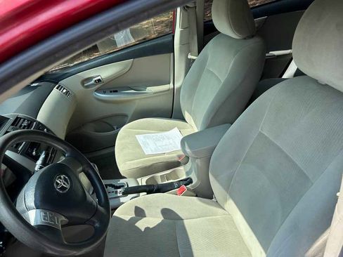 Used 2012 Toyota Corolla LE FWD image 9
