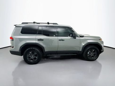 Used 2024 Lexus GX 550 image 8
