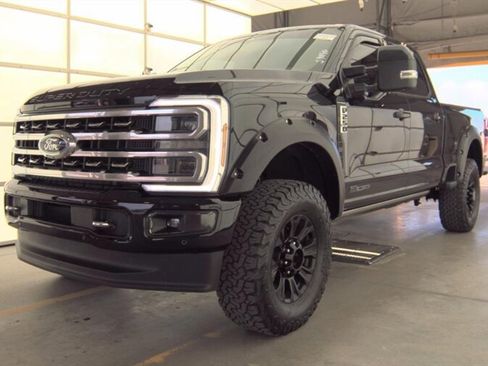 Used 2024 Ford F250 Platinum w/ FX4 Off-Road Package AWD/4WD image 1