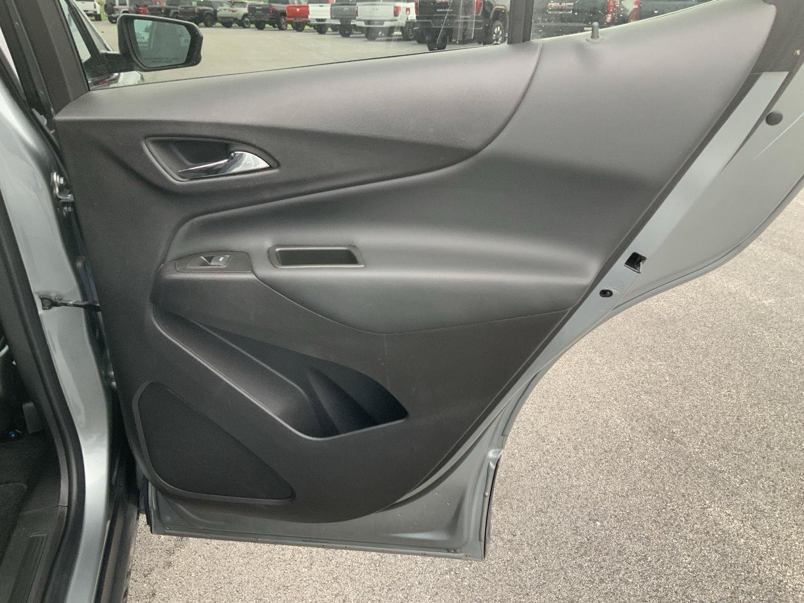 Used 2024 Chevrolet Equinox LT FWD image 47