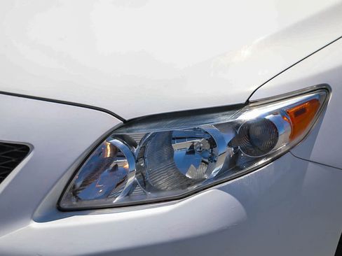 Used 2010 Toyota Corolla XLE FWD image 7