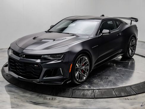 Used 2024 Chevrolet Camaro ZL1 RWD image 7