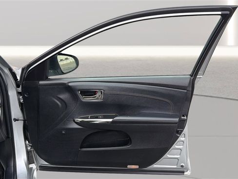 Used 2016 Toyota Avalon Limited FWD image 16