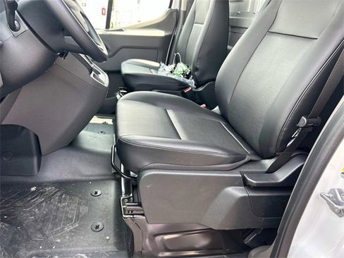 New 2025 Ford Transit 250 148 Medium Roof image 34