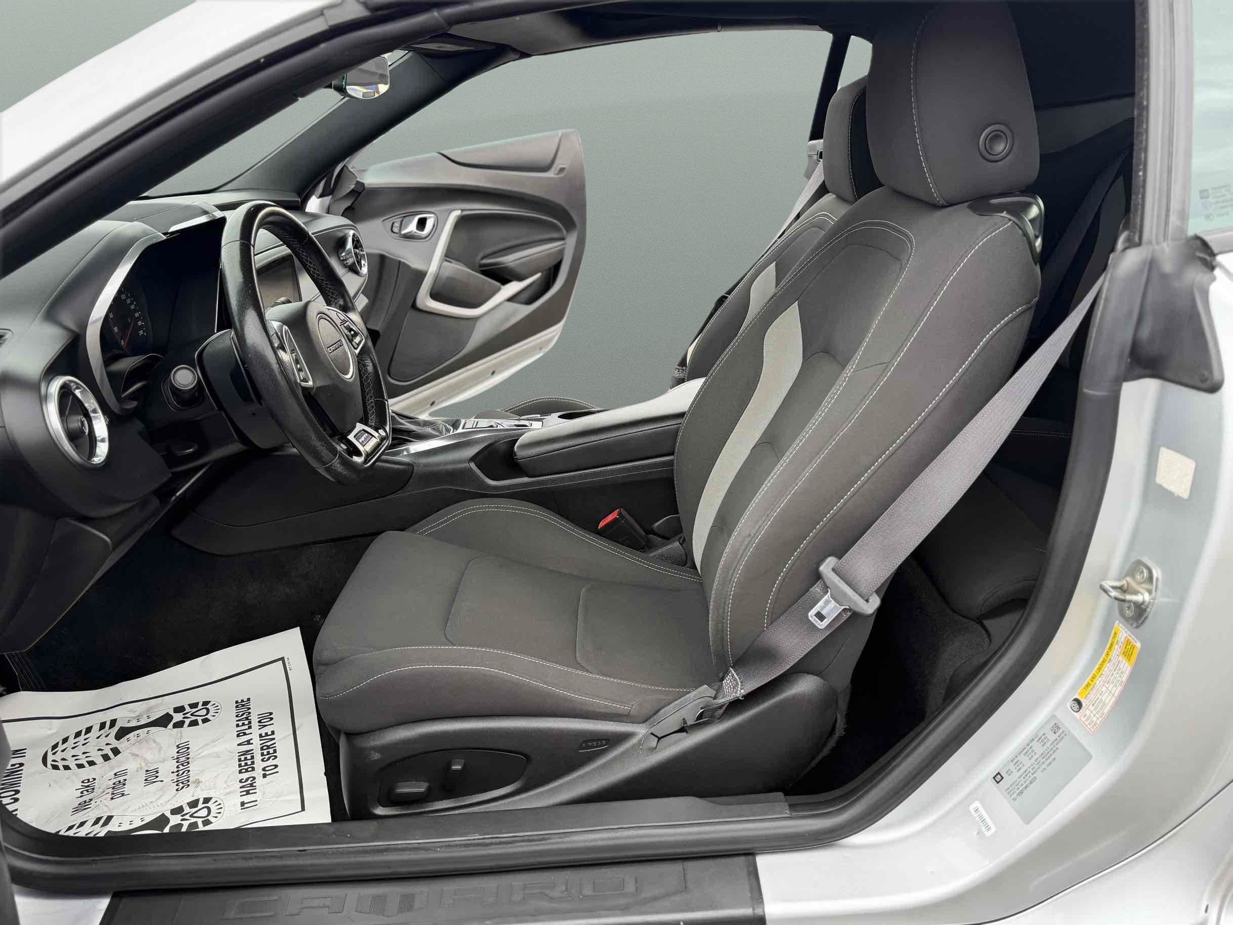 Used 2017 Chevrolet Camaro SS RWD image 10