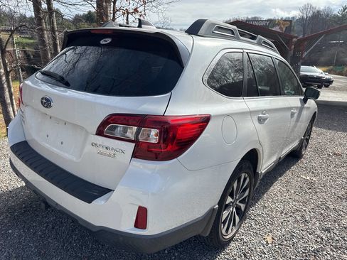 Used 2017 Subaru Outback 2.5i Limited image 5
