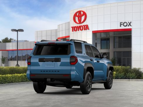 New 2026 Toyota 4Runner SR5 AWD/4WD image 9